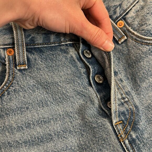 Levi’s Raw Hem Wedgie Icon Fit Ankle Button Fly Blue Jeans Cotton Women Size 26 - Picture 4 of 10